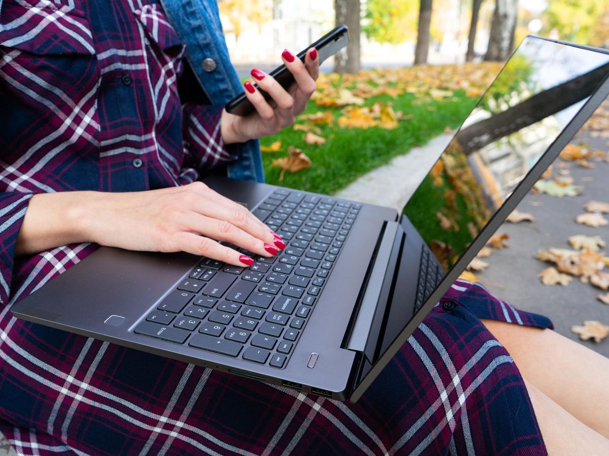 Jak korzystać z internetowych platform do sprzedaży i naprawy samochodów w Polsce
